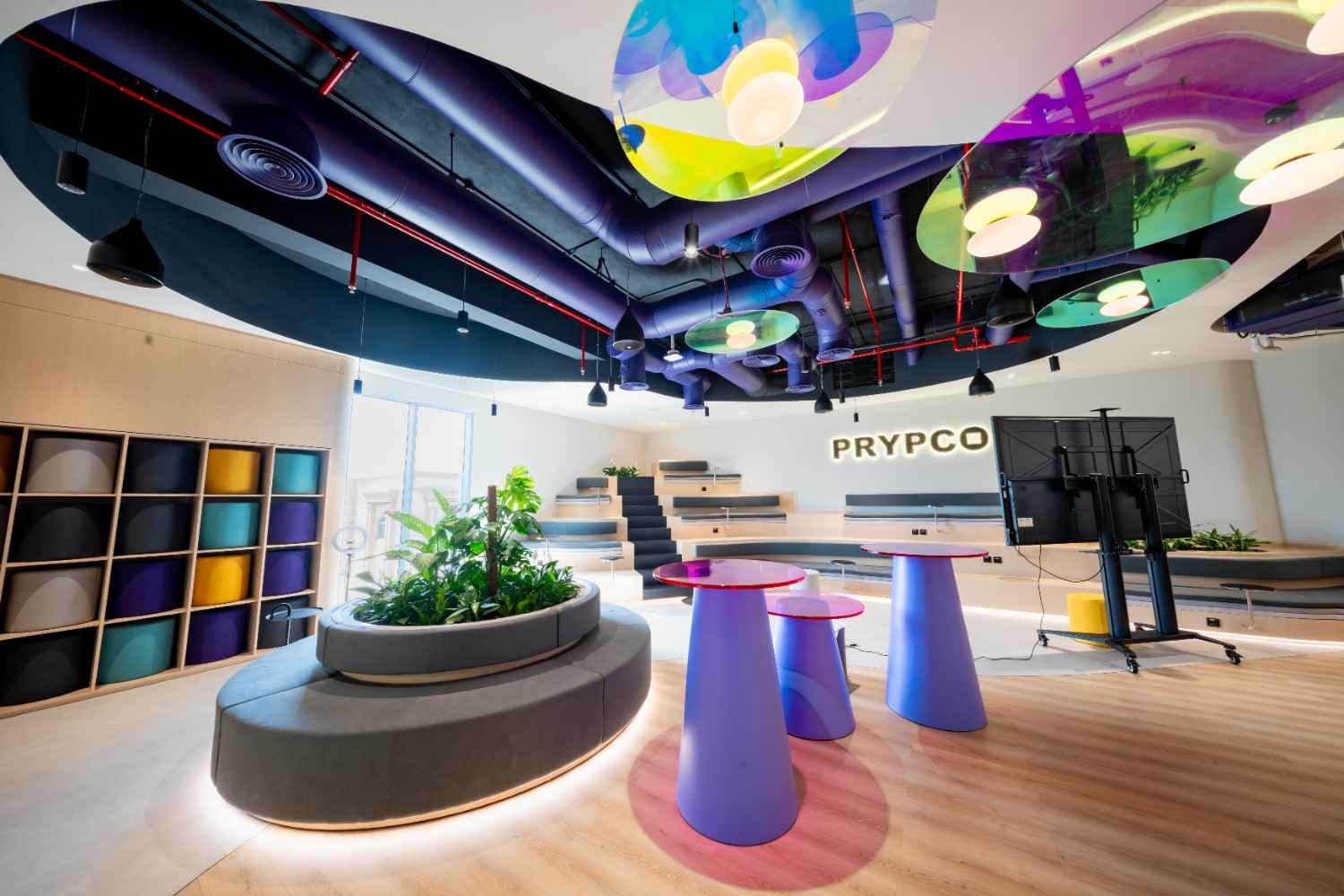 PRYPCO - Head Office - Sheikh Zayed Rd - Dubai office furniture project gallery image 10 - Dubai